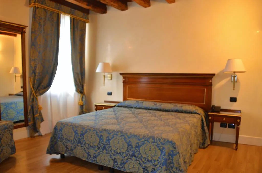 B&B Le Marie Venice 2*,  Italy